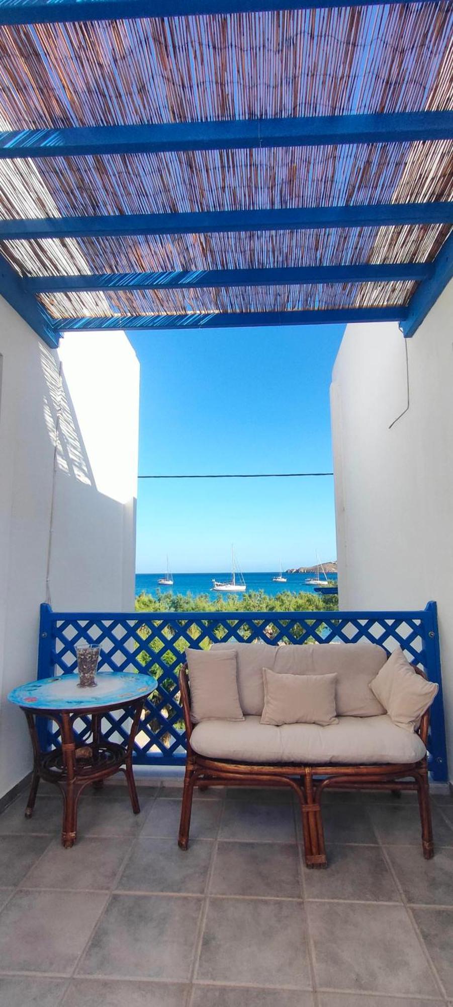 Maganas Hotel Livadi  Luaran gambar