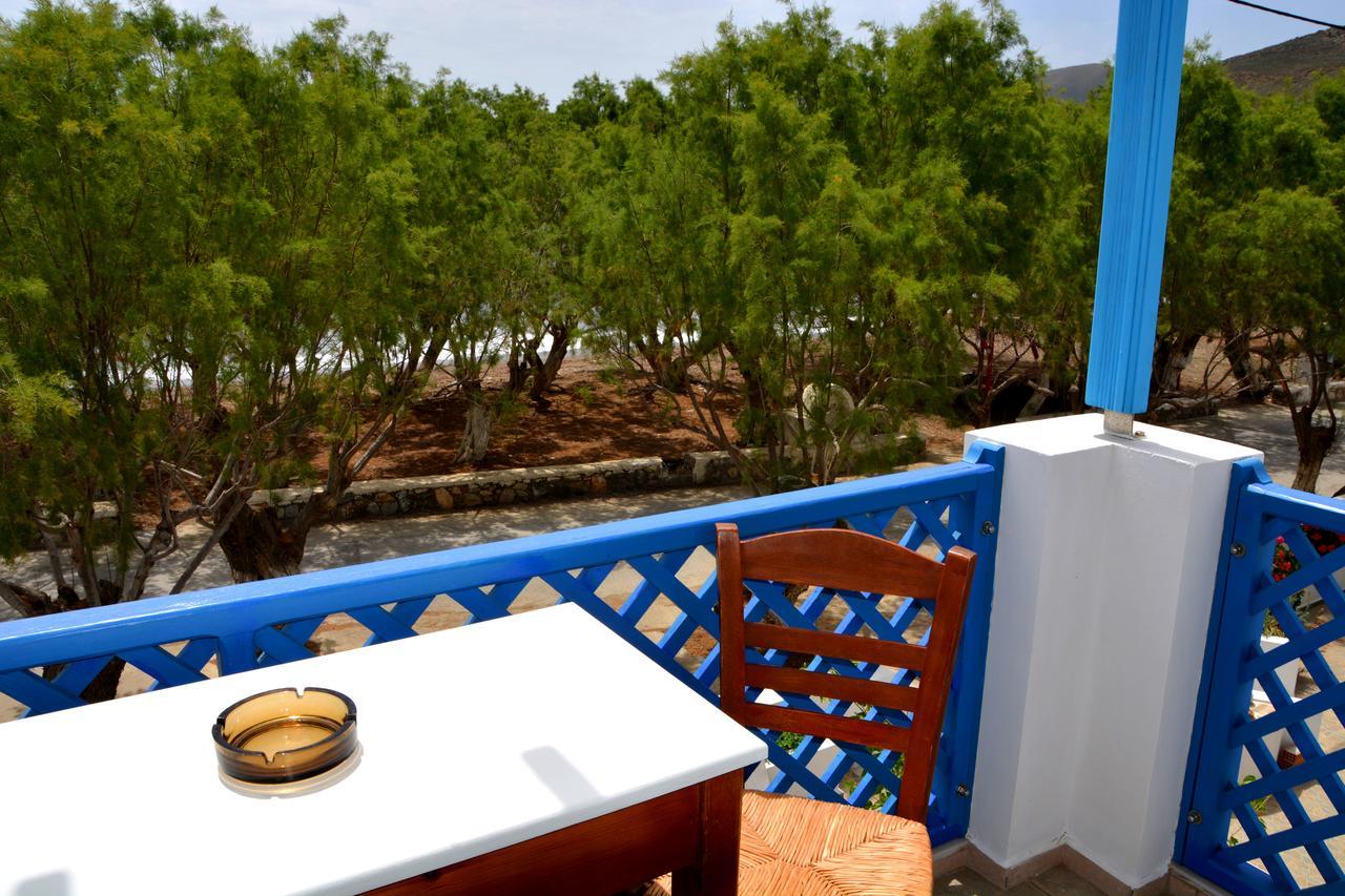 Maganas Hotel Livadi  Luaran gambar